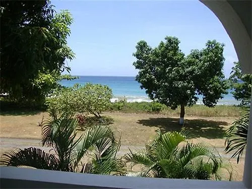 By The Sea Vacation Home And Villa ポート・アントニオ ジャマイカ