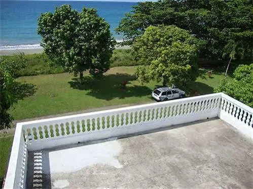 By The Sea Vacation Home And Villa Port Antonio 3*,  Jamajka